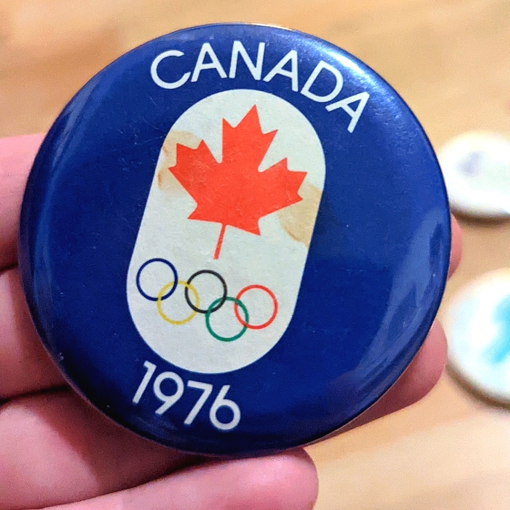 Vintage Canada Pin 3 Pin Collection.